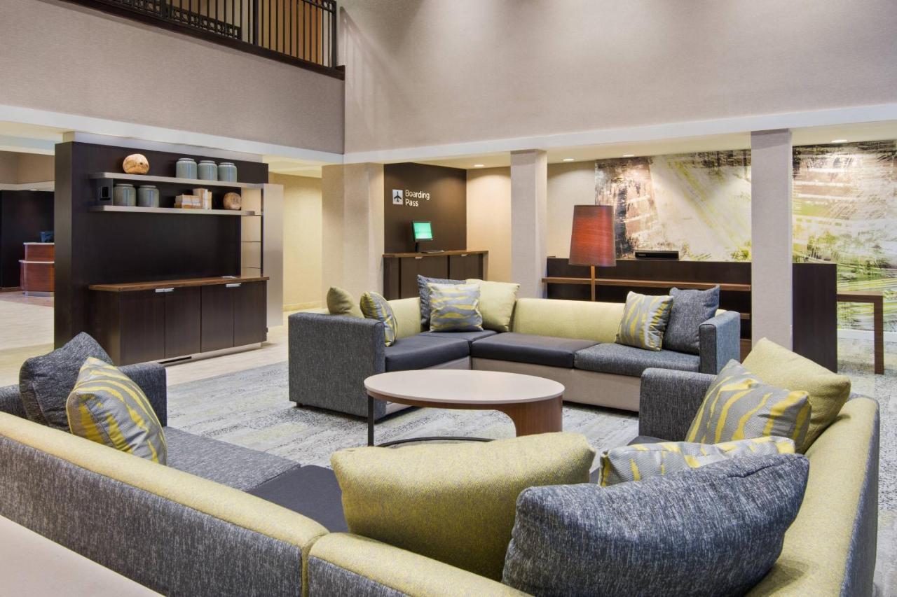 Courtyard By Marriott Springfield Airport Hotel Eksteriør billede