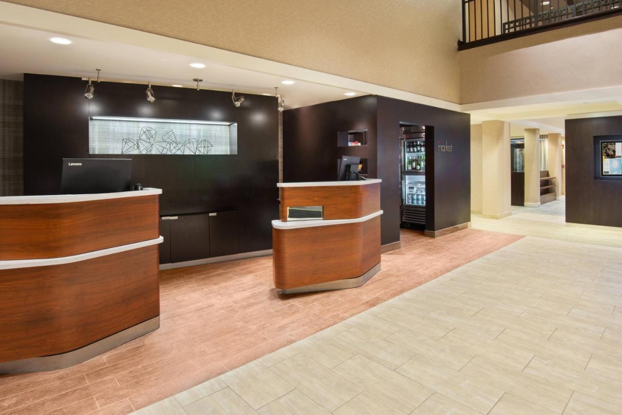 Courtyard By Marriott Springfield Airport Hotel Eksteriør billede