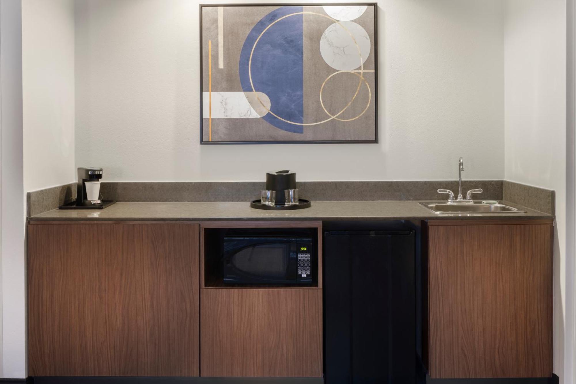 Courtyard By Marriott Springfield Airport Hotel Eksteriør billede