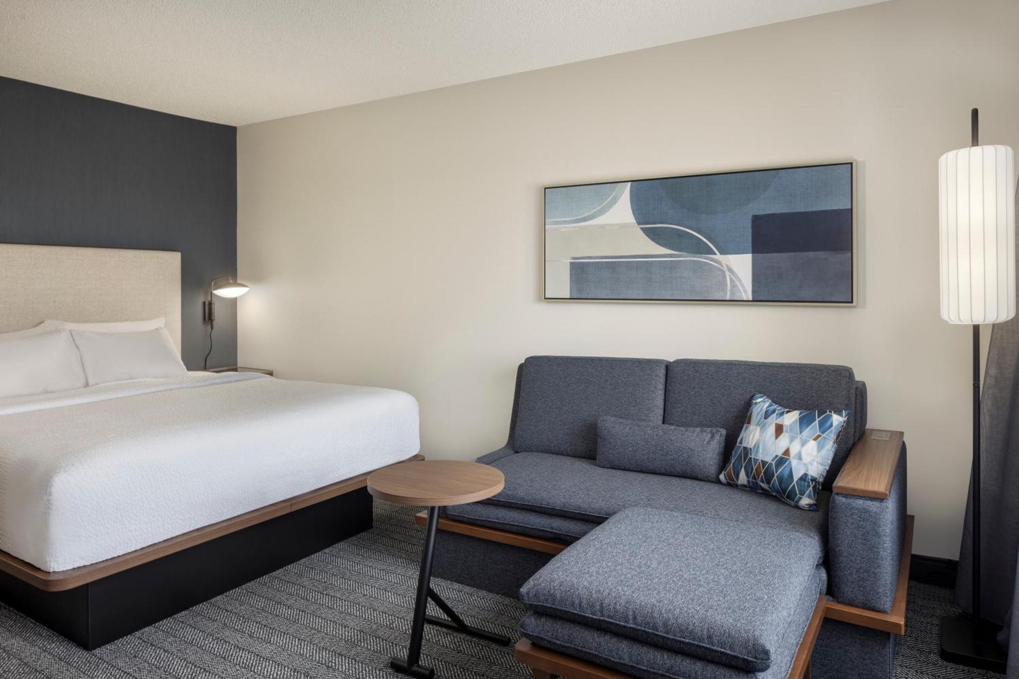 Courtyard By Marriott Springfield Airport Hotel Eksteriør billede